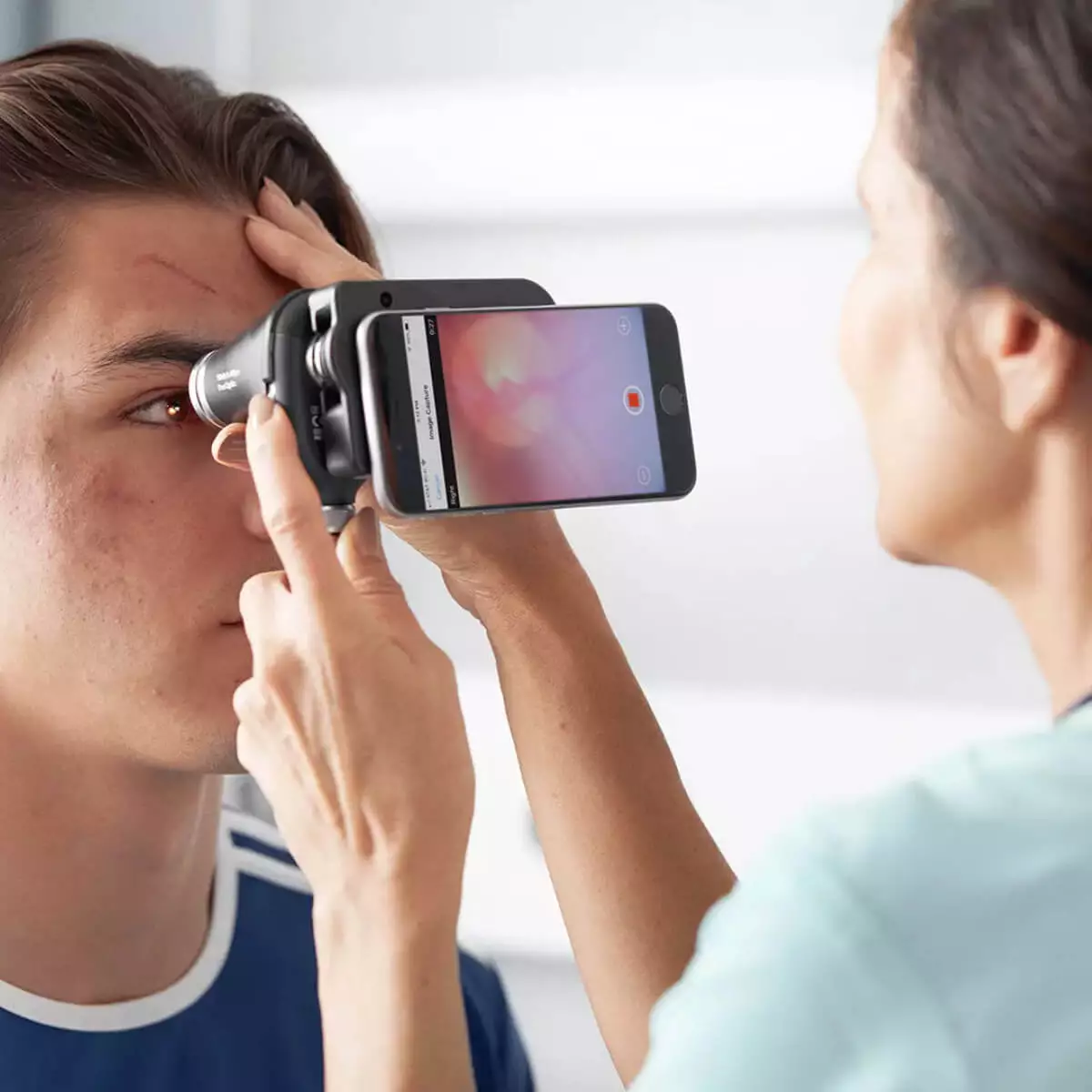 Tête d'ophthalmoscope PanOptic Plus avec iExaminer Tête d'ophthalmoscope PanOptic Plus avec iExaminer