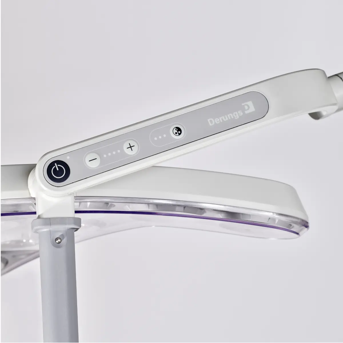  Lampe chirurgicale TRIANGO Fokus 130-3