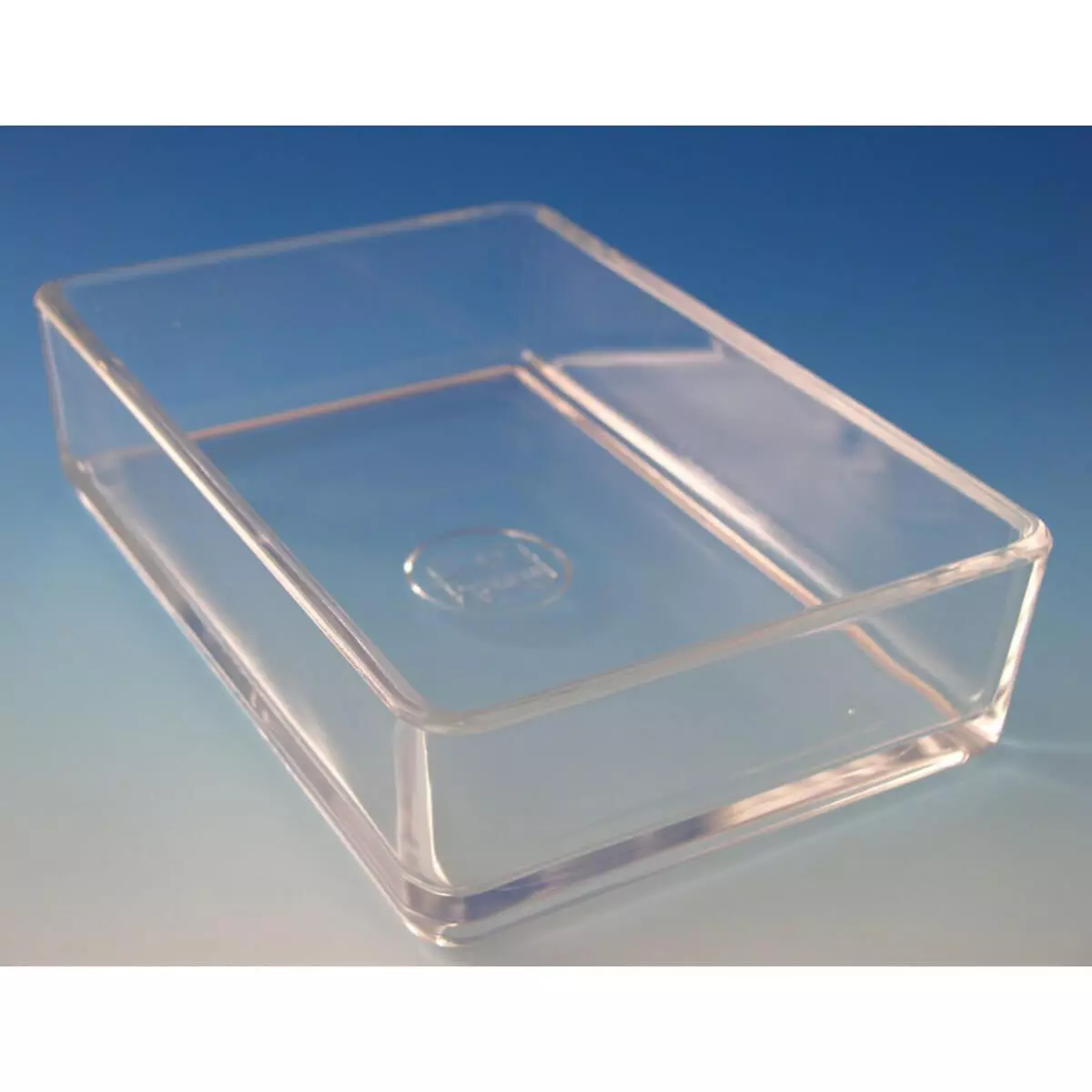 Plateau d'instruments en verre avec couvercle métallique Plateau d'instruments en verre avec couvercle métallique