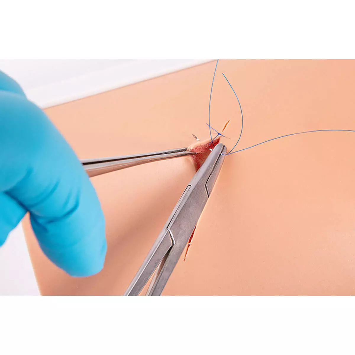  Simulateur pour suture de peau